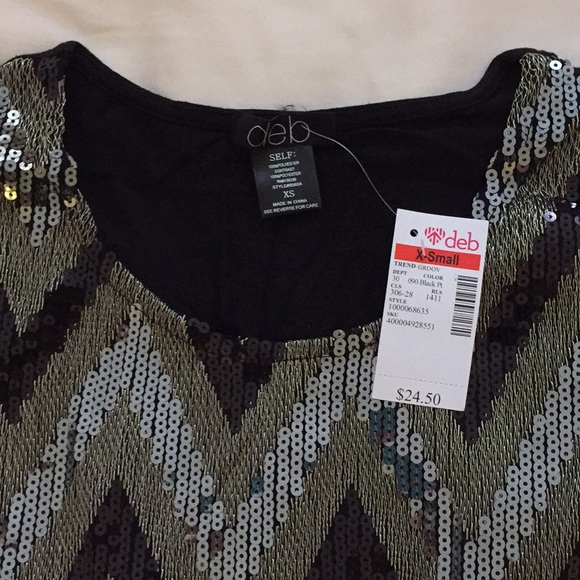 NWT Cute Sequined Top - Picture 2 of 3